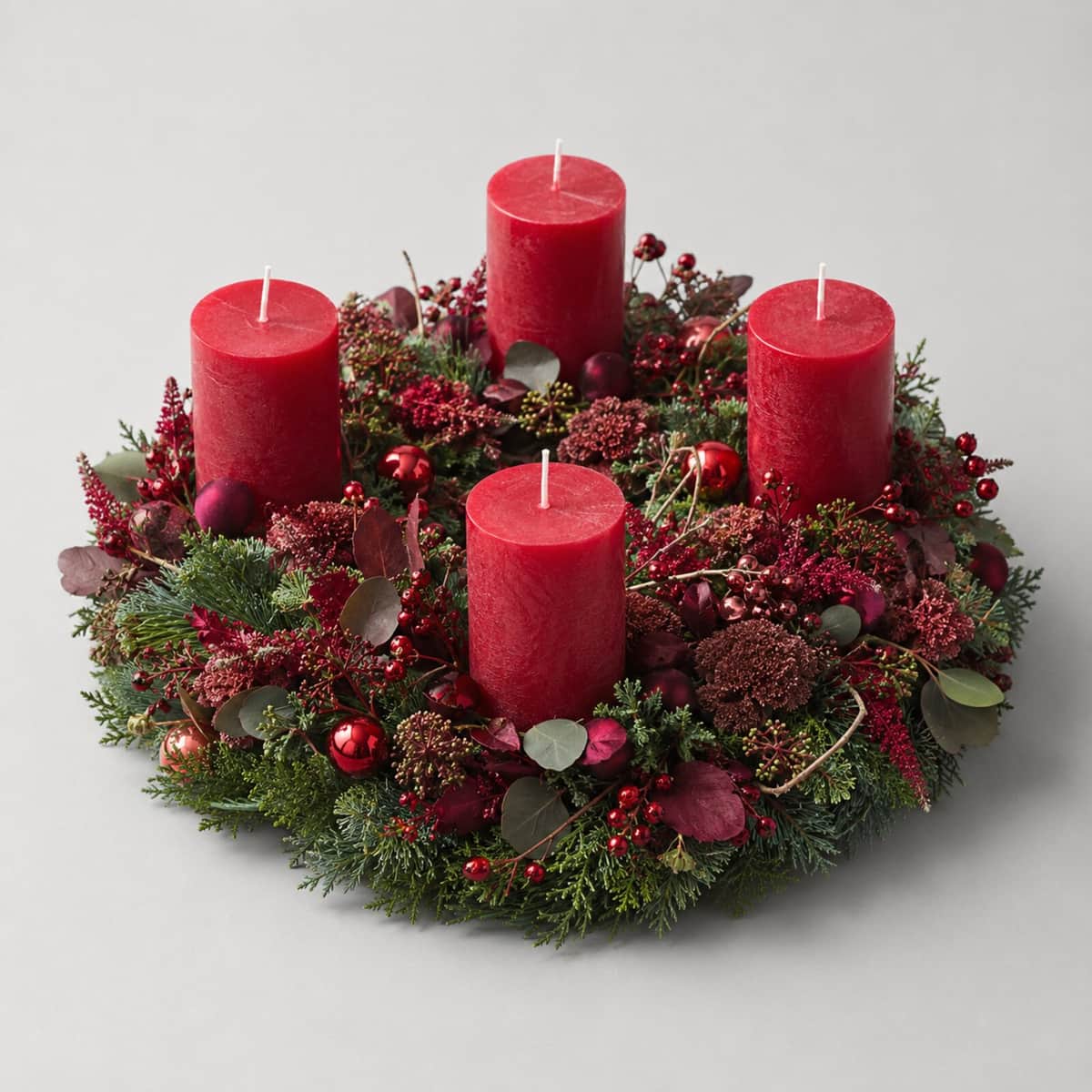 Adventskranz Rubin – frisch gebundener Blumenstrauß